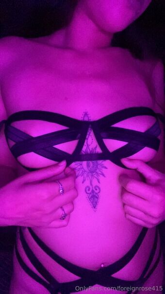 foreignrose415 Foto Nua Vazada OnlyFans 12
