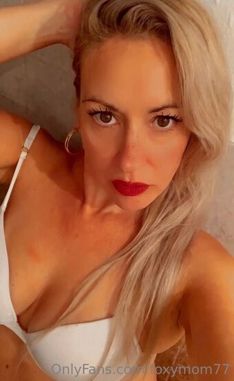 foxymom77 Foto Nua Vazada OnlyFans 5