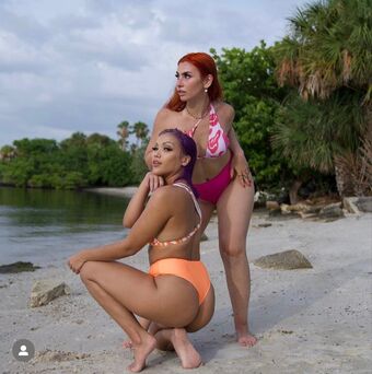 Frenemies Foto Nua Vazada OnlyFans 3