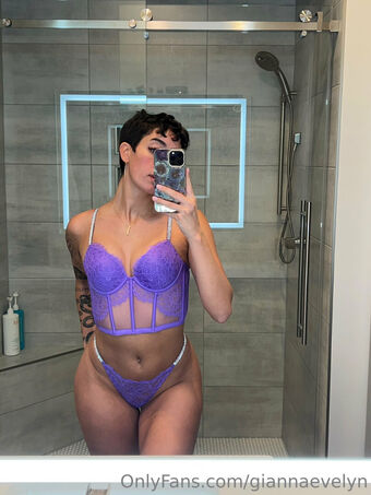 Gianna Evelyn Foto Nua Vazada OnlyFans 43