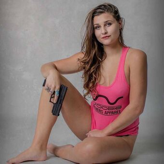 Girls With Guns