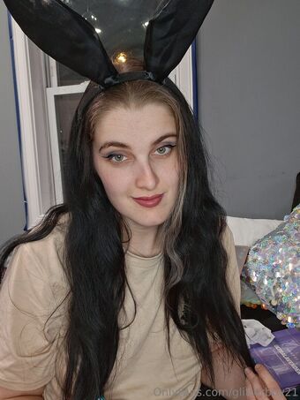 glitterbby21
