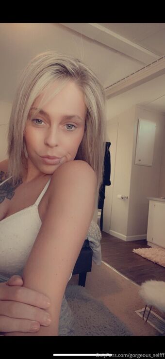 gorgeous_selfff