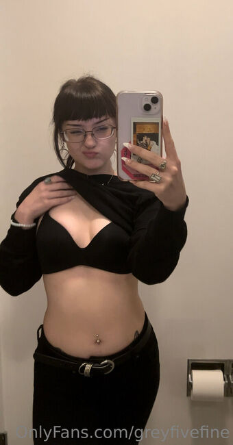 greyfivefine Foto Nua Vazada OnlyFans 6