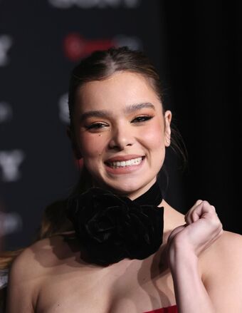 Hailee Steinfeld