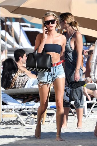 Hailey Bieber