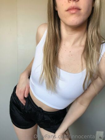 innocentabby Foto Nua Vazada OnlyFans 19