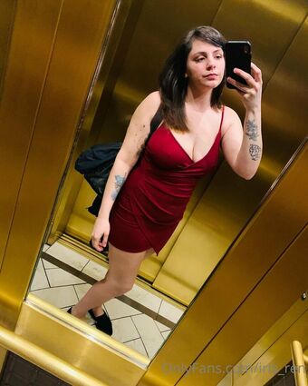 iris_ren Foto Nua Vazada OnlyFans 8