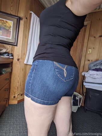 irisreigns Foto Nua Vazada OnlyFans 14