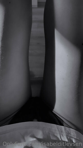 isabelditlevsen Foto Nua Vazada OnlyFans 13
