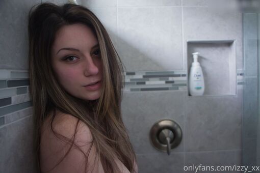 Izzy-xx