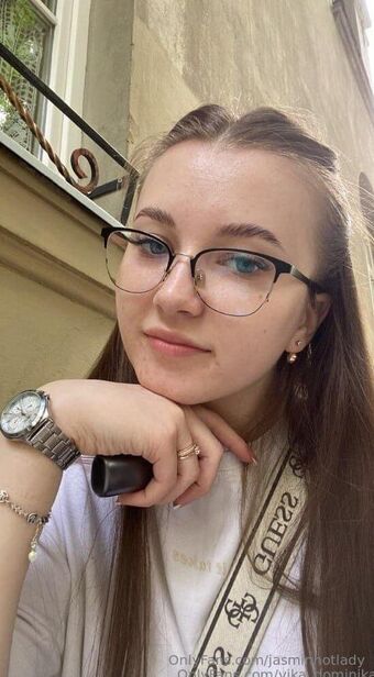 jasminhotlady