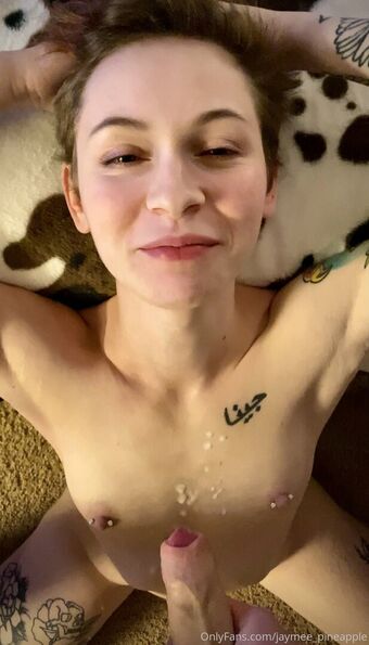 jaymee_pineapple Foto Nua Vazada OnlyFans 13
