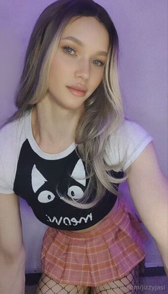 jizzyjasi Foto Nua Vazada OnlyFans 59