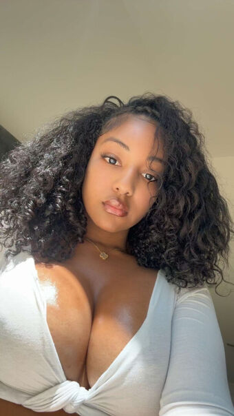 Joialexandri Foto Nua Vazada OnlyFans 1