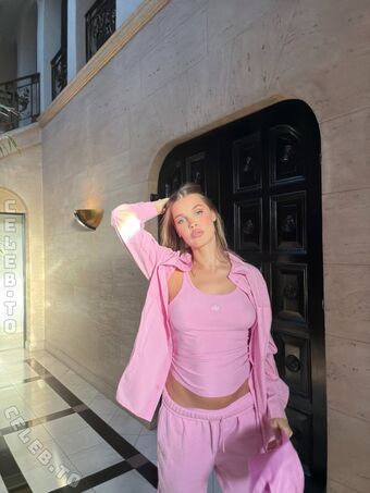 Joy Corrigan Foto Nua Vazada OnlyFans 476