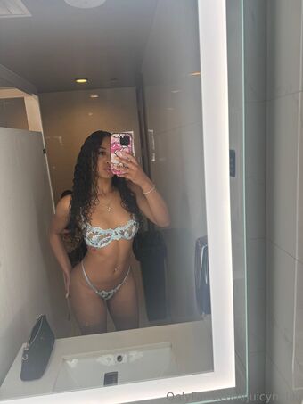 juicynolaa Foto Nua Vazada OnlyFans 7