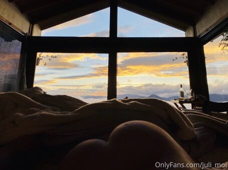 juli_moi Foto Nua Vazada OnlyFans 3