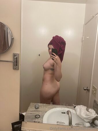 junketsu420 Foto Nua Vazada OnlyFans 9