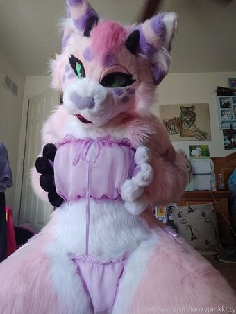 Kinkypinkkitty