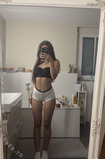 laurafrxy Foto Nua Vazada OnlyFans 6