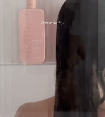 Lauramjj_