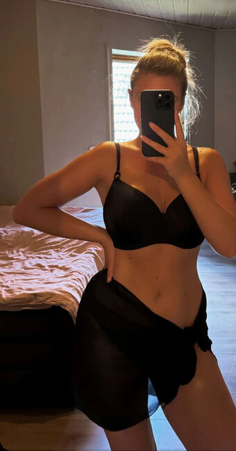 leasophie_official98