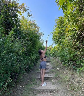 Leilani Azalea Foto Nua Vazada OnlyFans 33