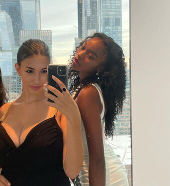 Leilani Azalea Foto Nua Vazada OnlyFans 38