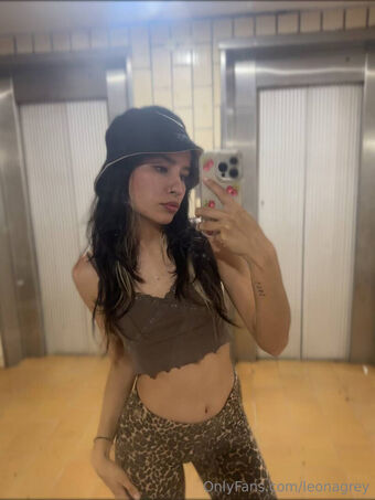 leonagrey