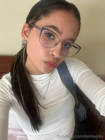 leonagrey