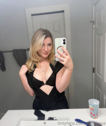 Lexofgrace Foto Nua Vazada OnlyFans 17