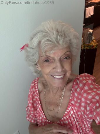 lindahope1939 Foto Nua Vazada OnlyFans 86