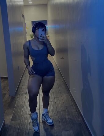 Linnnna Linnnna Foto Nua Vazada OnlyFans 4