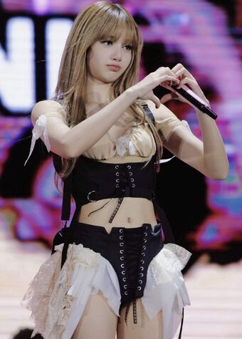 Lisa Blackpink