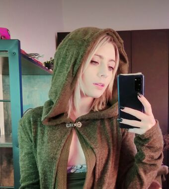 lisaonthemoon Foto Nua Vazada OnlyFans 10