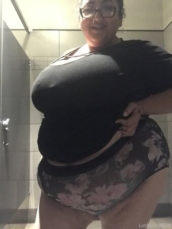 lucklucy Foto Nua Vazada OnlyFans 16