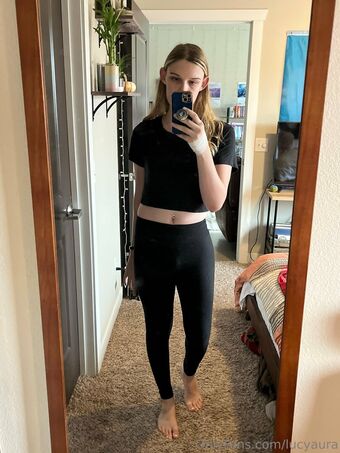 lucyaura Foto Nua Vazada OnlyFans 25