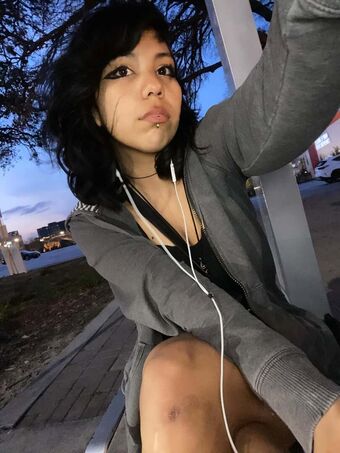 makeoutradio Foto Nua Vazada OnlyFans 18