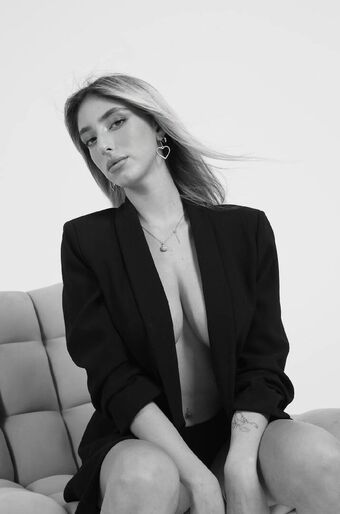 May Arev Foto Nua Vazada OnlyFans 20