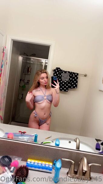mckenziebb Foto Nua Vazada OnlyFans 17