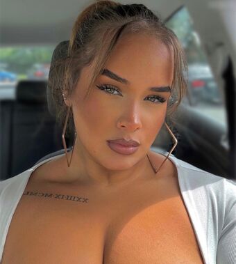 melina.bodybuilder