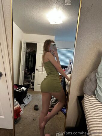 mileycollege Foto Nua Vazada OnlyFans 20