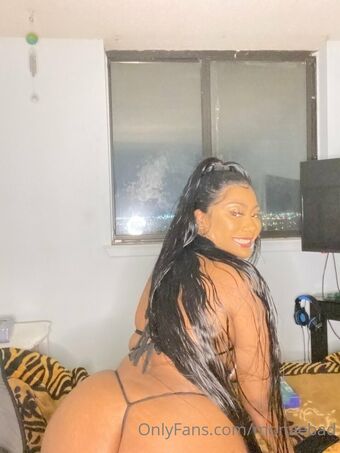 monaebad Foto Nua Vazada OnlyFans 12