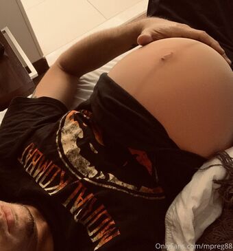 mpreg88 Foto Nua Vazada OnlyFans 3