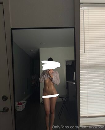 myamissrose Foto Nua Vazada OnlyFans 6