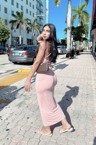 Neila Corona Foto Nua Vazada OnlyFans 13