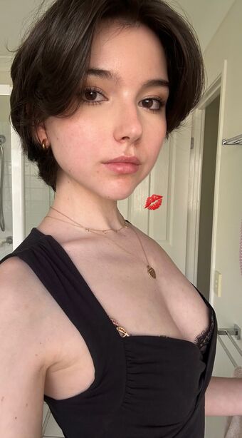 Newinsight Foto Nua Vazada OnlyFans 16