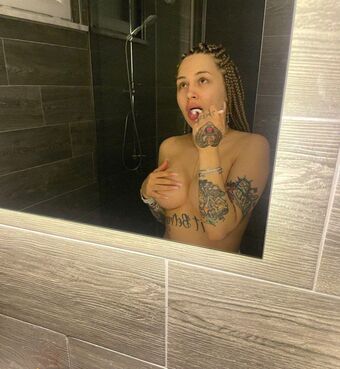 neyrobika Foto Nua Vazada OnlyFans 13