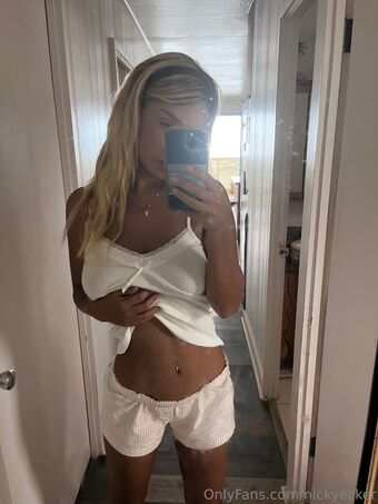 nickyecker Foto Nua Vazada OnlyFans 17